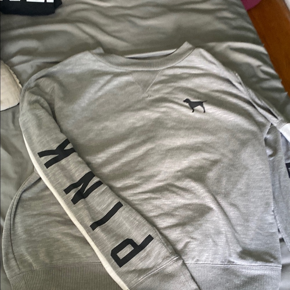 Gray PINK Logo pull over